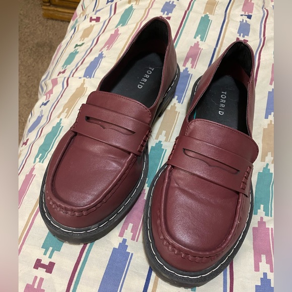 Loafers, size 9.5 WW, Torrid - Picture 1 of 4